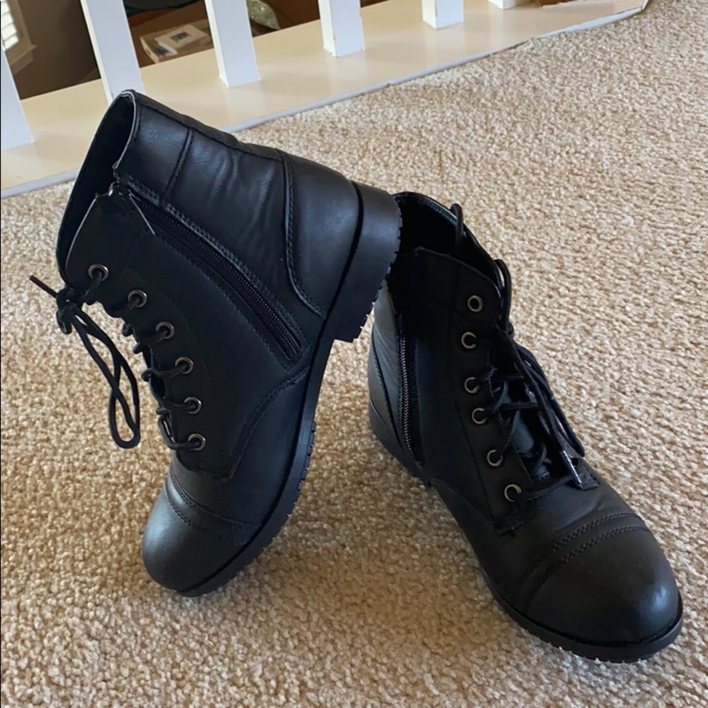 ankle combat boots